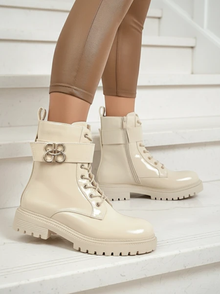 Бежови боти Ariadne от екологична кожа със цип, заоблен нос стилни